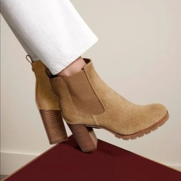 Tory Burch Brown Stafford Suede Ankle Heeled Boots 9 Chelsea Boot Stacked Preppy - Picture 1 of 12